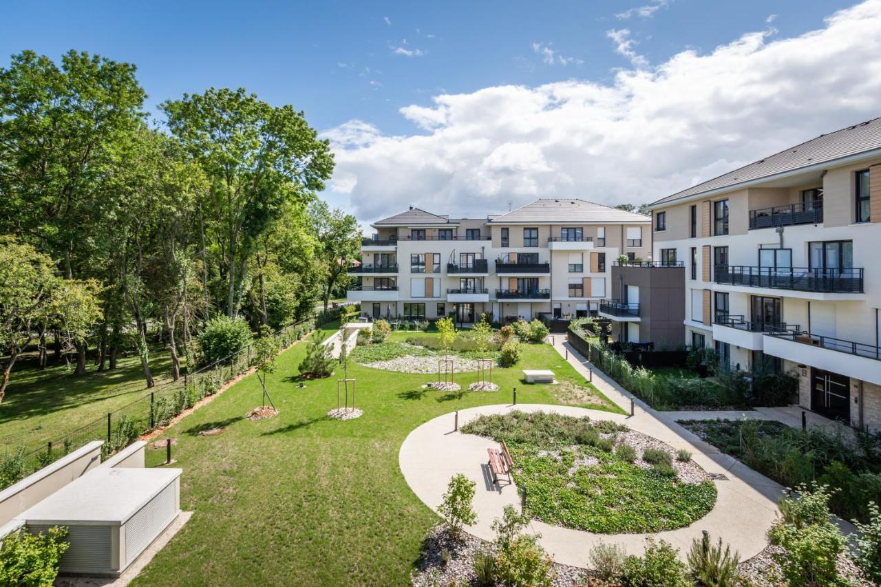 L'Atelier Des Reves By Plaza Proche Disneyland Монтеврен Экстерьер фото